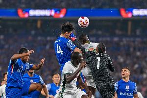 返水活动-蒋圣龙：我的伤还是有点痛但没什么大事，没朱辰杰的伤严重